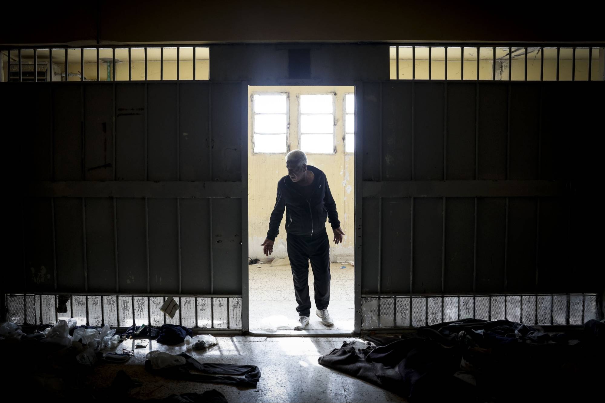 السجناء السوريون في لبنان ورقة ضغط.. فهل يوقّع وزير 