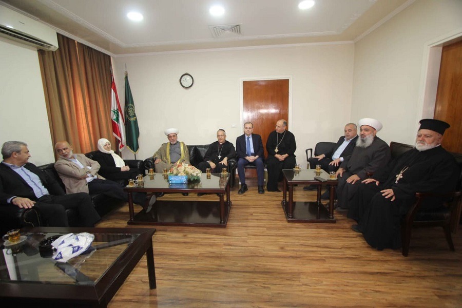 اجتماع تشاوري لفاعليات صيدا استنكارًا لمجزرة عين الحلوة