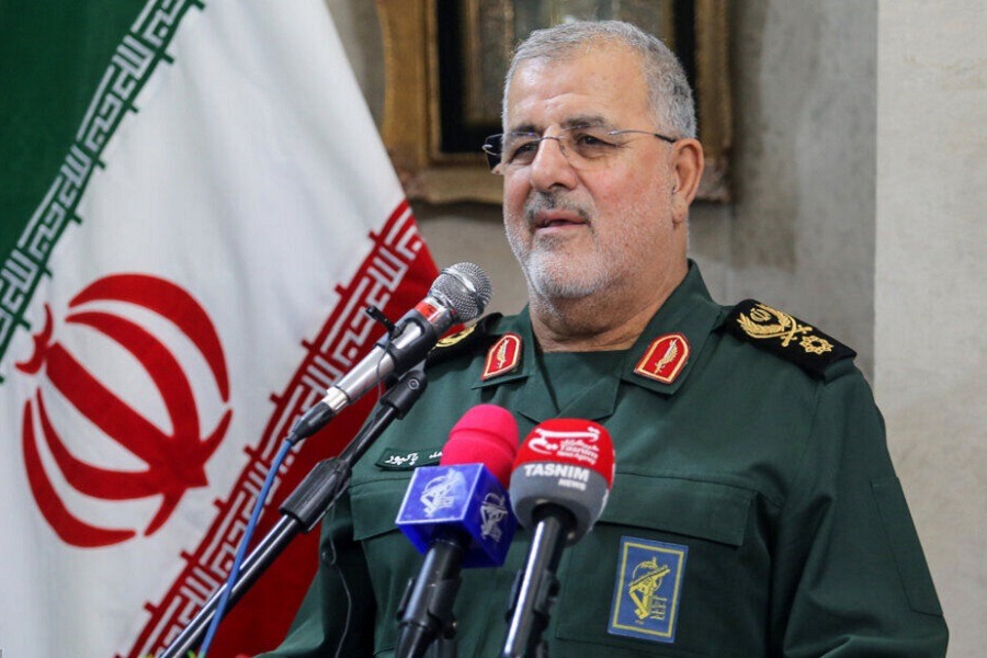 القائد العام لحرس الثورة خلال مناورة 