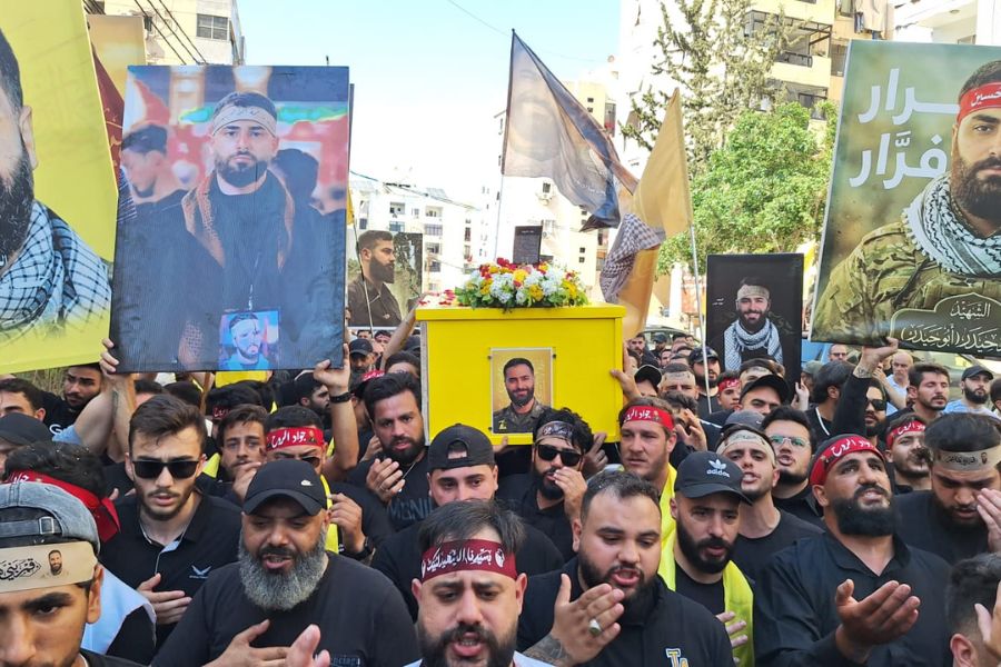 حزب الله وجمهور المقاومة يشيعون الشهيدين حسين كنعان وجواد حيدر