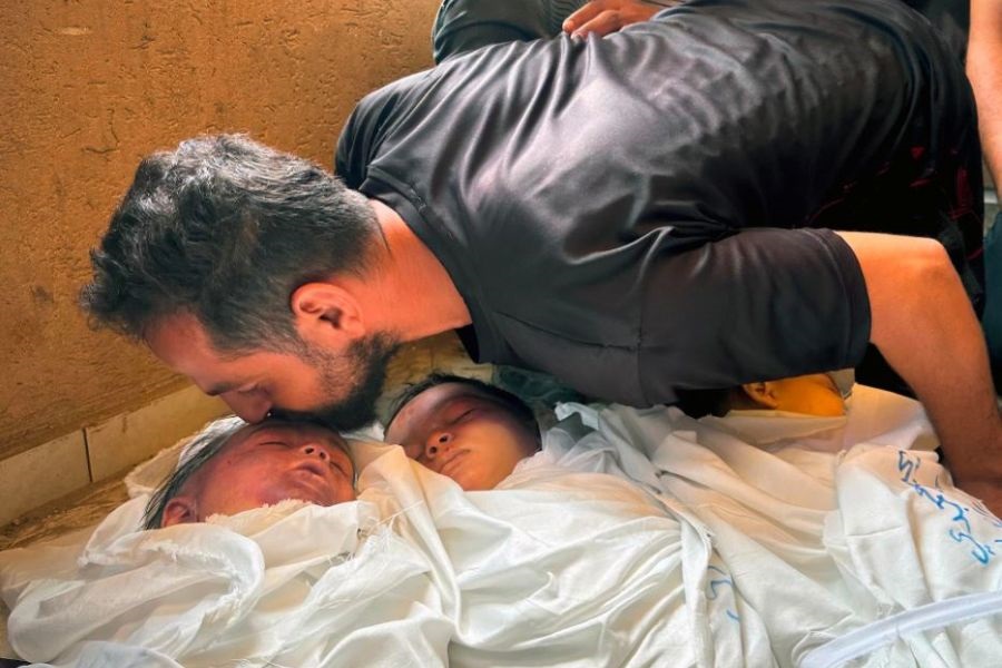 34 شهيدًا بقصف الاحتلال ونيرانه على غزة.. وأوامر إخلاء جديدة للسكان