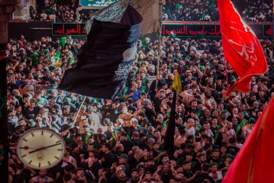 بالصور| الصحن الحسيني يحتضن المعزين بأربعين الإمام الحسين