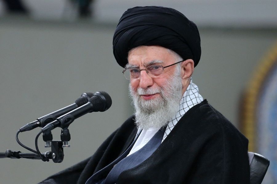  اليمن يعزي باستشهاد الإمام الخامنئي: إرادته الثورية ستظل شعلةً تهدي الأمة