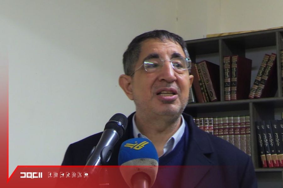 الحاج حسن في توقيع 