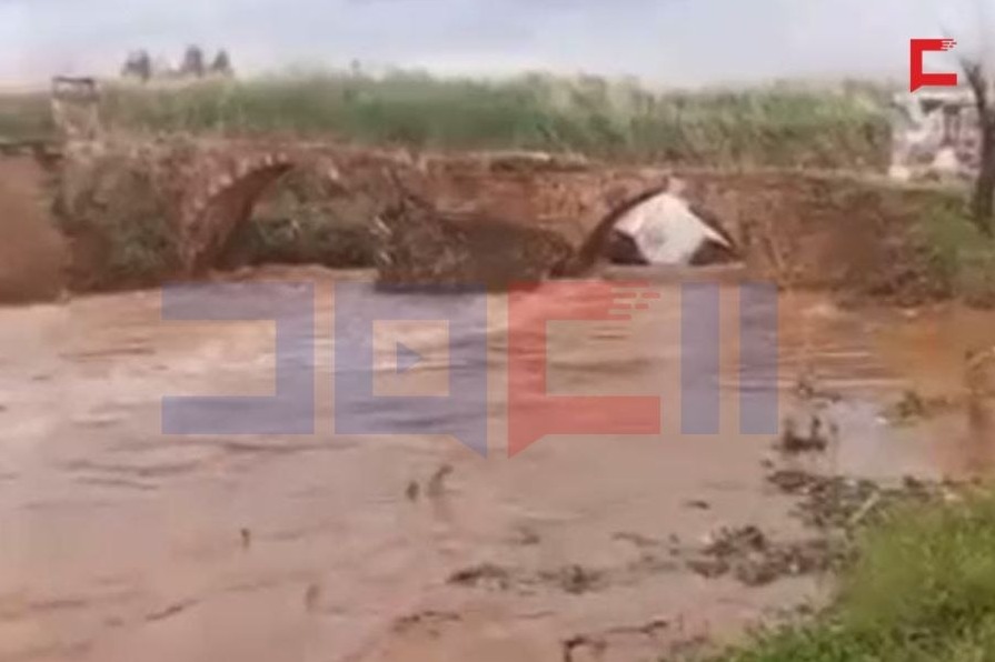 جسر حكر الضاهري في خطر: انهيار جزئي ينذر بكارثة في عكار