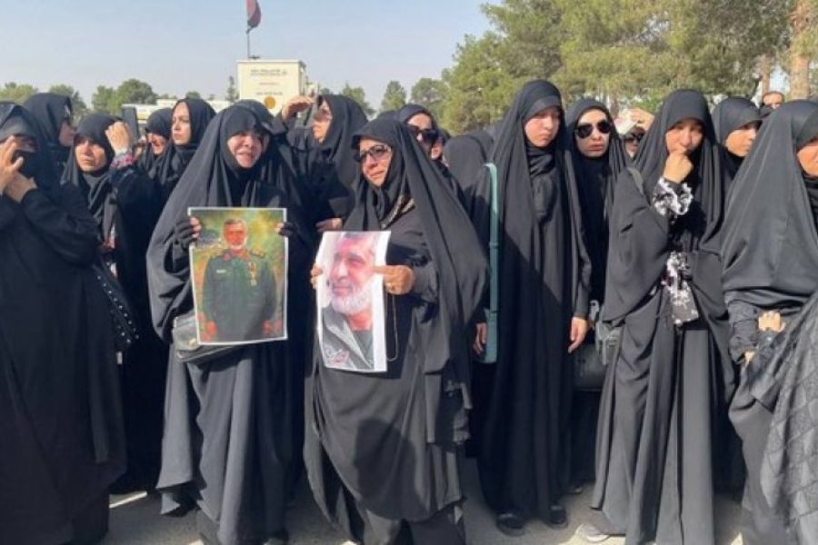  تشييع جثماني اللواء الشهيد أمير علي حاجي زاده واللواء محمود باقري في طهران