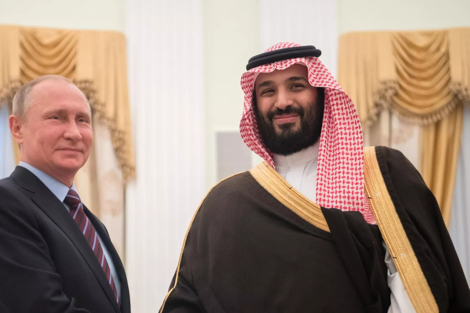 بوتين وبن سلمان يتفقان على تعزيز التعاون وتنسيق الجهود ضمن 