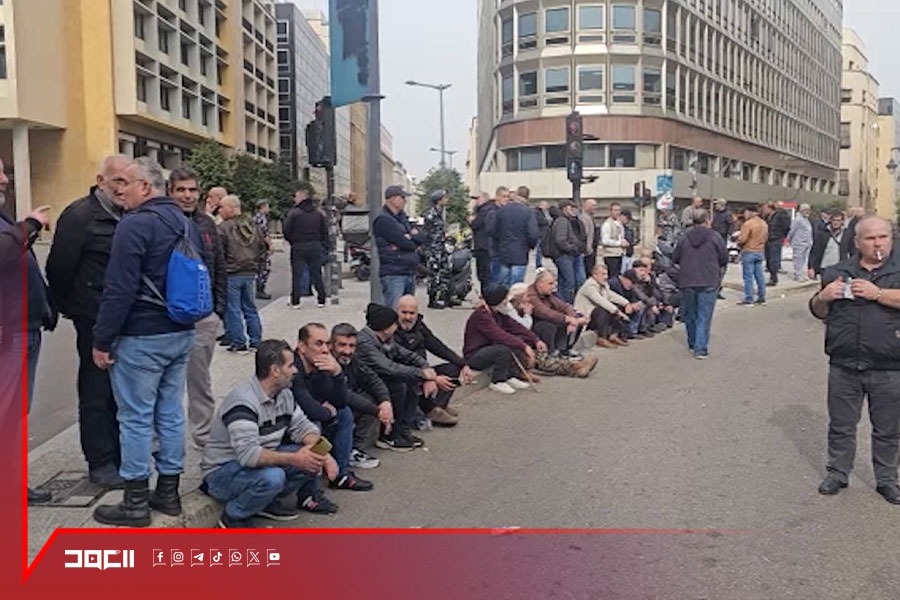 اعتصام وتظاهرة لقدامى موظفي الدولة وأساتذة التعليم الرسمي 