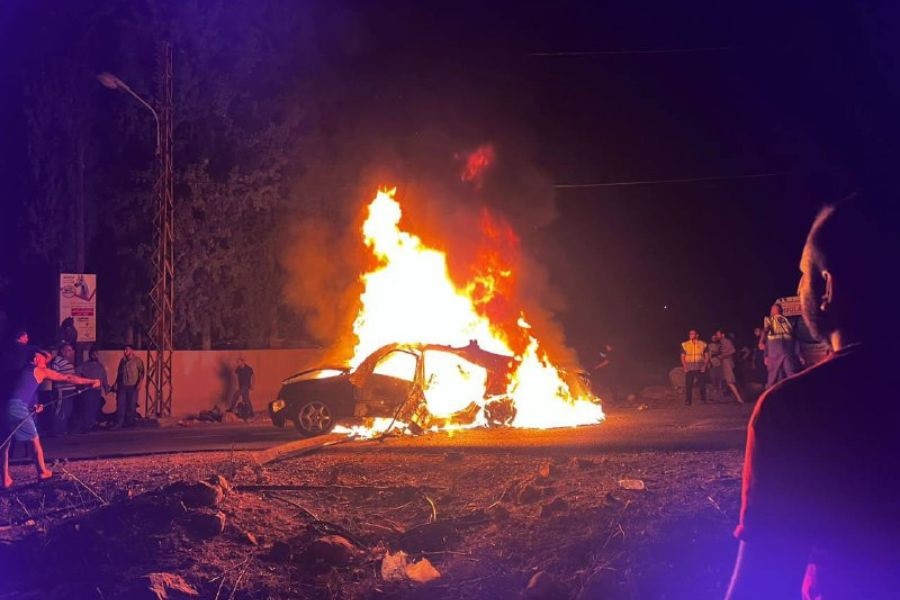 بالصورة| السيارة التي استهدفتها مسيَّرة صهيونية في بلدة حومين الفوقا الجنوبية