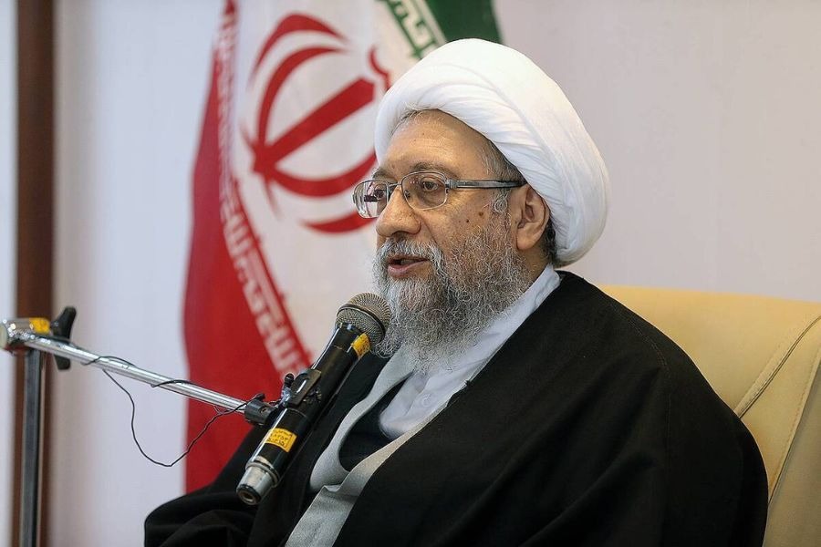 صادق آملي لاريجاني: إيران لن تتراجع عن مضيق هرمز بأي ثمن وحرية الملاحة مشروطة