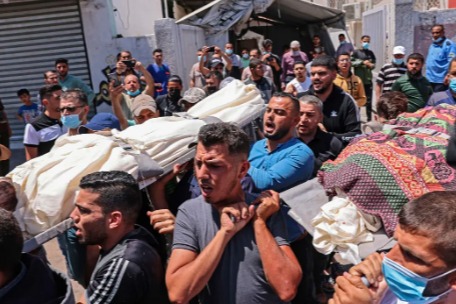 ٦ شهداء في غارة 