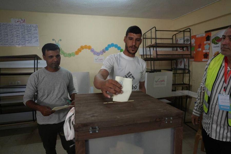 انتخابات الهيئات المحلية الفلسطينية تنطلق