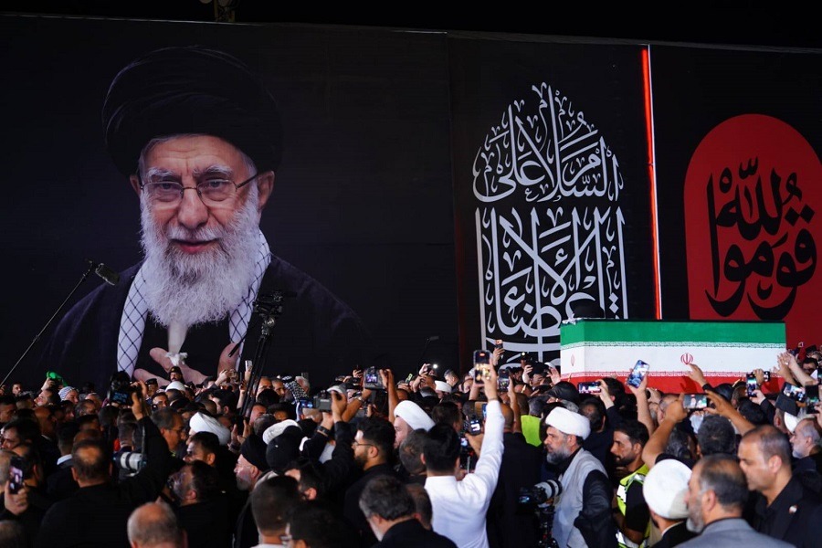 بالفيديو| لحظة وصول جثمان القائد الشهيد السيد علي الخامنئي إلى مطار النجف الأشرف