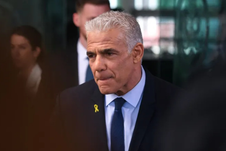 لابيد: من يبقى حيًّا في عهد هذه الحكومة يعيش معجزة