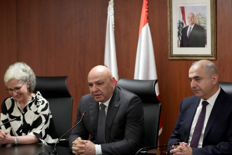 الرئيس عون يزور إدارة الجامعة اللبنانية: الاستثمار في العلم أهم من الاستثمار في الثرو
