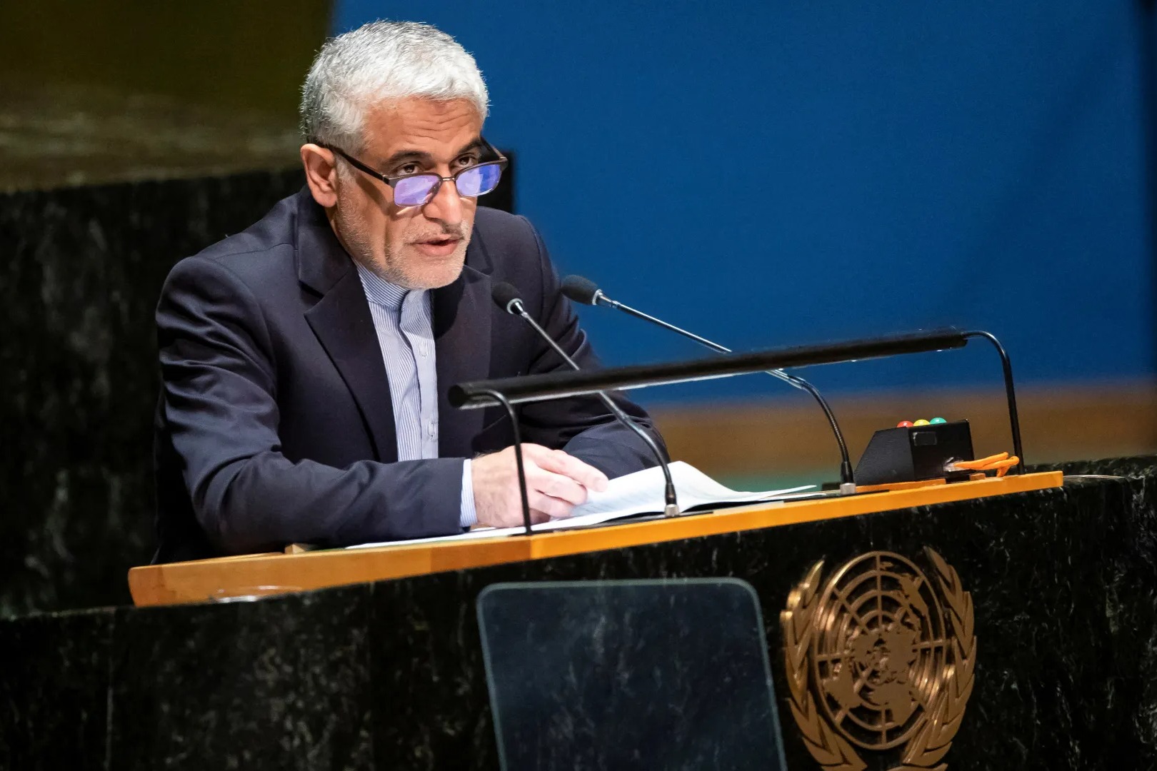  مندوب إيران لدى الأمم المتحدة يؤكد حق بلاده في الدفاع عن نفسها