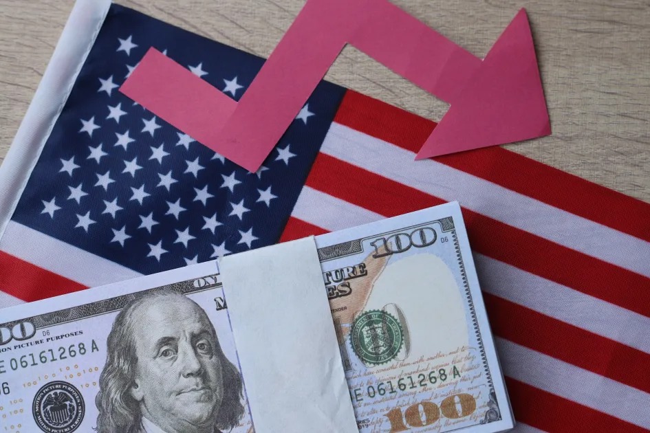 سوق العمل الأميركي يواصل التباطؤ مع ارتفاع البطالة ونمو ضعيف للوظائف