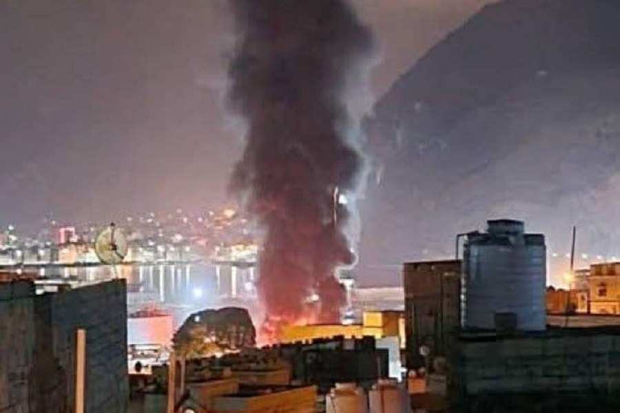 الإمارات تخضع للتهديد السعودي وتعلن خروجها من اليمن