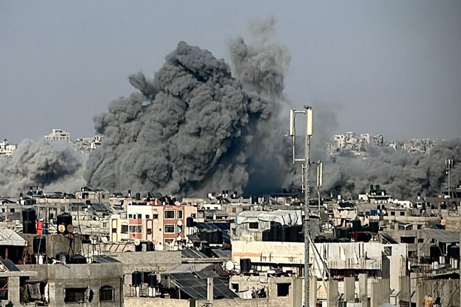 فلسطين المحتلة| شهداء وجرحى جرّاء قصف مدفعية الاحتلال المكثف على محيط سجن أصداء شمال غرب خان يونس
