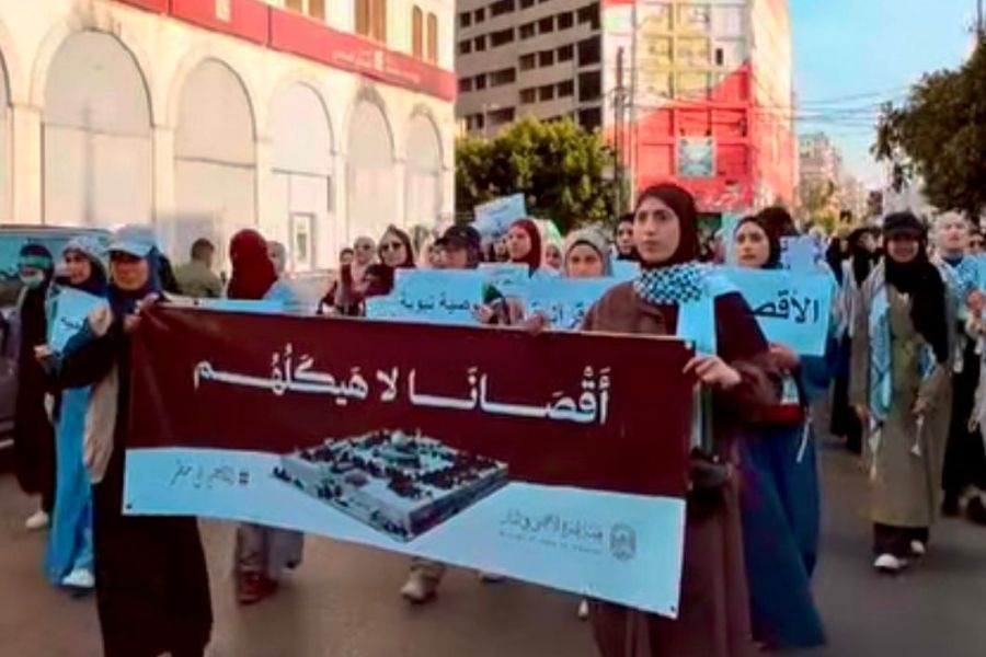 مسيرة شعبية حاشدة في طرابلس استنكارًا للاعتداءات الصهيونية