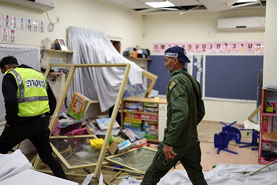 نقاش داخل كيان العدو: ثلث 