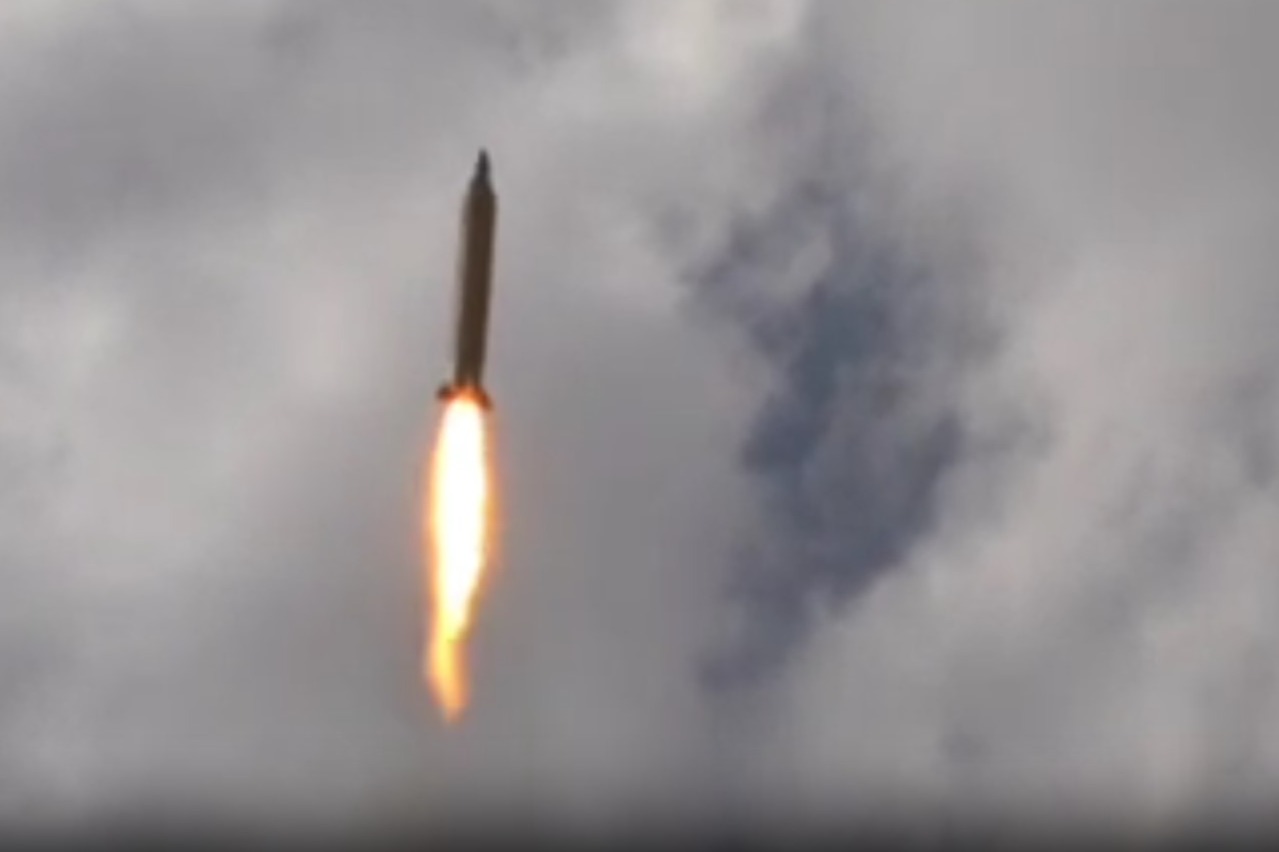 بالفيديو | لحظة إطلاق صواريخ الموجة الرابعة عشرة من عملية 