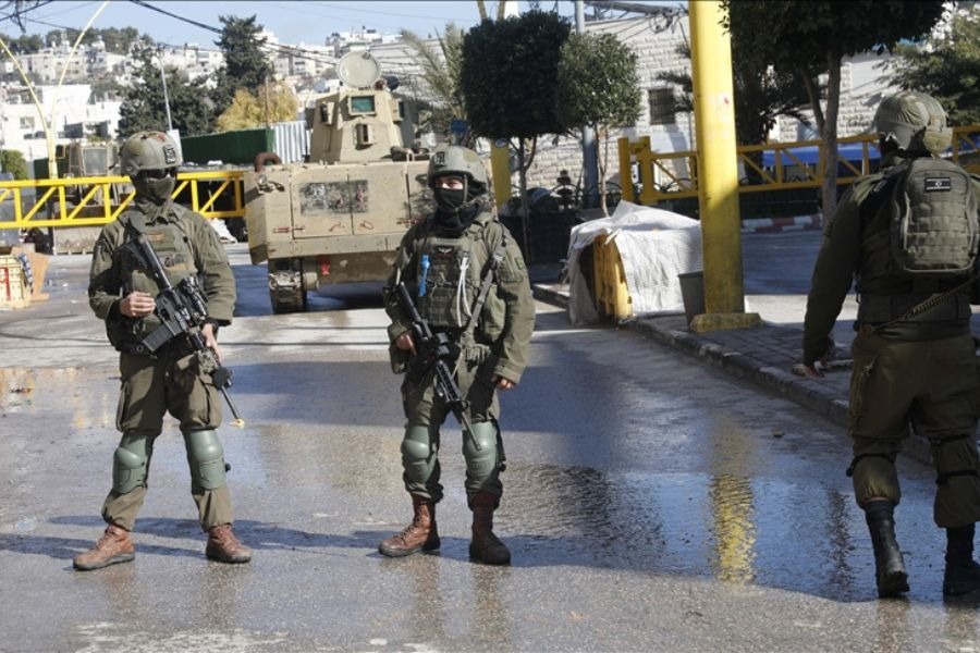 لليوم الثالث على التوالي.. جيش الاحتلال يواصل عدوانه على مدينة الخليل 