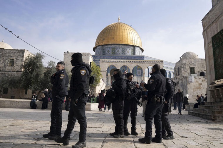 خارجية صنعاء تحذّر من تدنيس الأقصى: المساس بحرمته سيفتح أبواب جهنم على الكيان