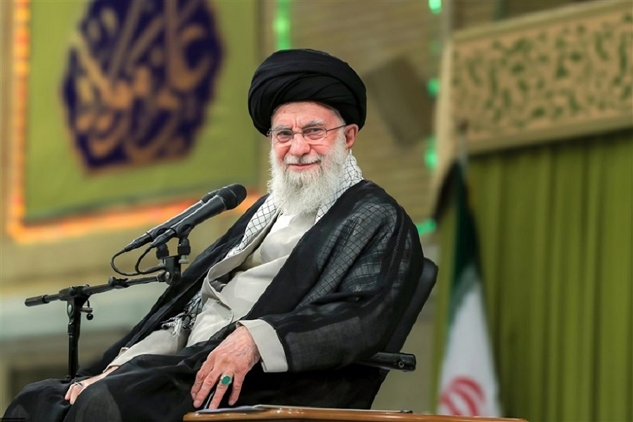 السيد السيستاني يحذّر من استهداف القيادات العليا لإيران.. و