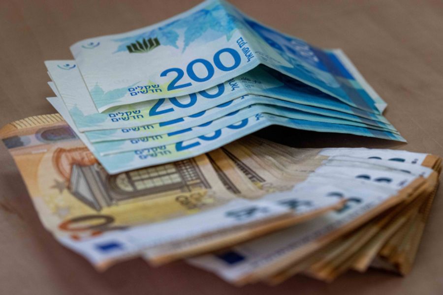 توتر حاد بين وزارة المالية 