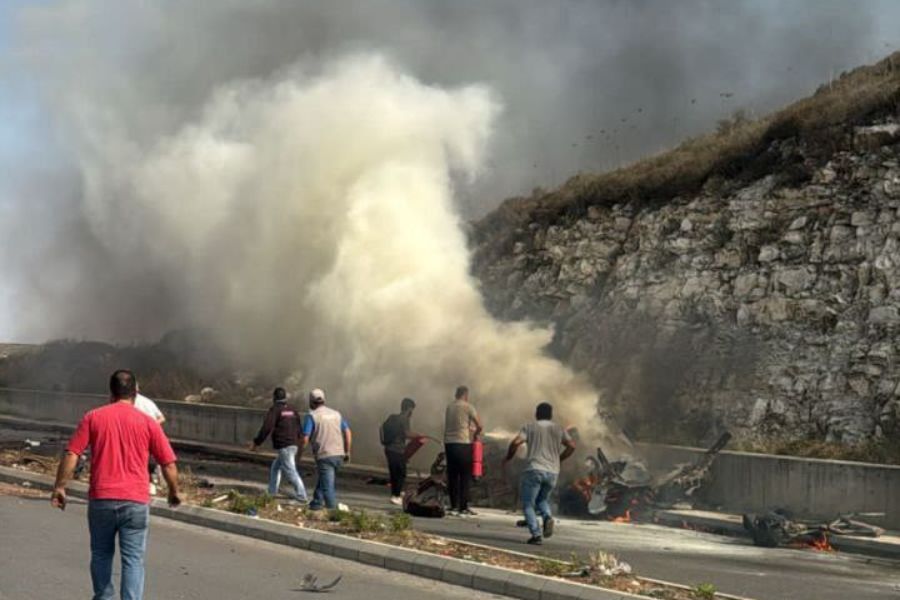 جريح في غارة 