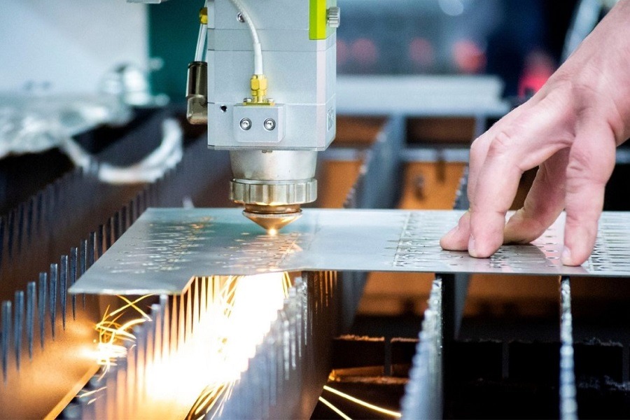 إيران تتحول إلى قوة إقليمية مؤثرة في تكنولوجيا الليزر