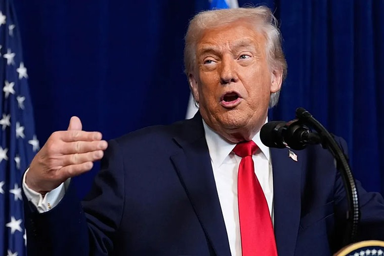 الرئيس الأميركي يعلن خطف الرئيس الفنزويلي وزوجته