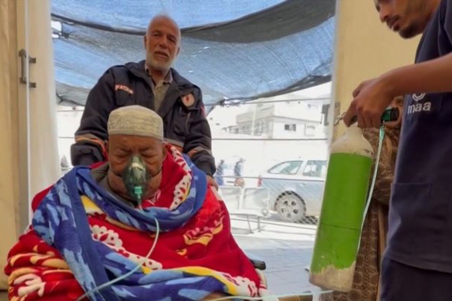 توقف محطات توليد الأوكسجين في غزة يهدد حياة عشرات المرضى والأطفال