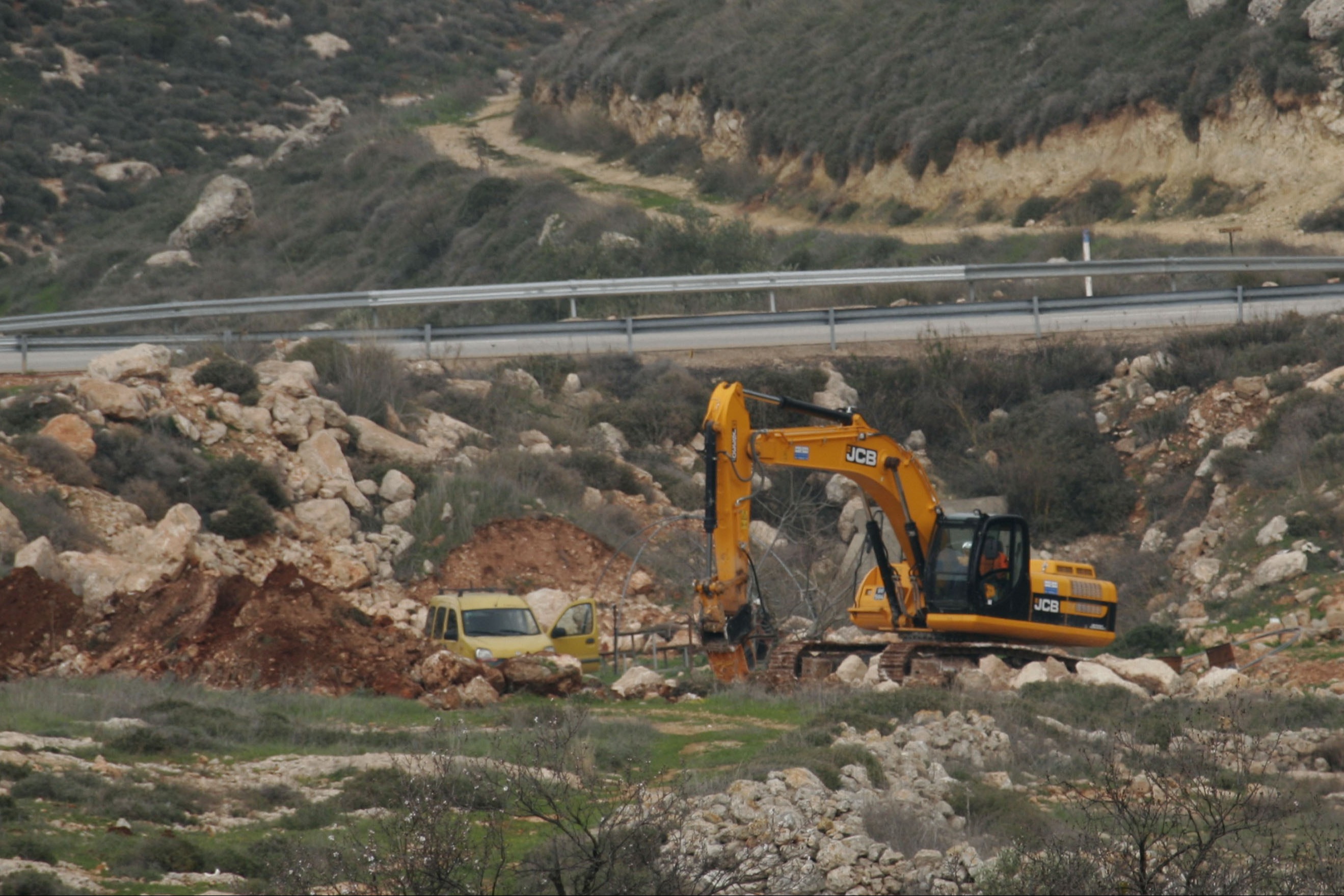 لليوم الثالث.. الاحتلال يواصل تجريف أراضي الأغوار ويصعّد اقتحاماته جنوب جنين