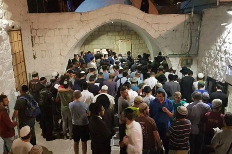 اقتحامات وطقوس تلمودية في المسجد الأقصى واعتداءات على الفلسطينيين