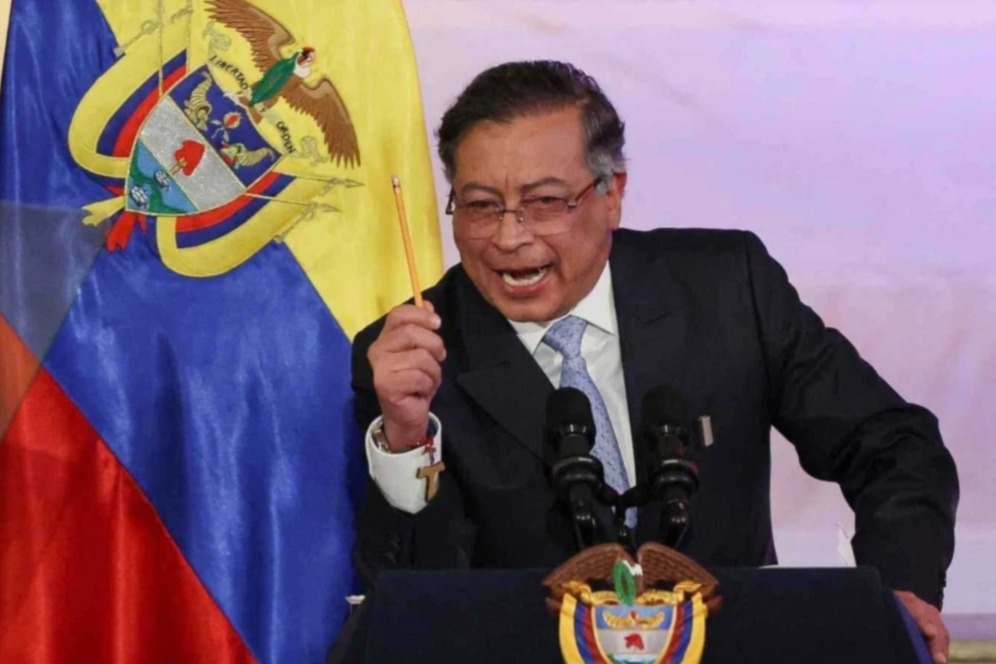 الرئيس الكولومبي يردّ على ترامب: سأحمل السلاح من أجل الوطن