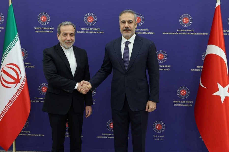 عراقجي يؤكد دعم إيران الحازم لمقاومة الشعب اللبناني المشروعة