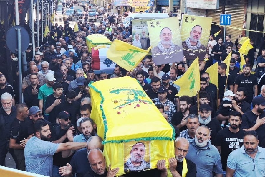 حزب الله شيّع الشهيد علي الحاج وزوجته سلام شقير وشقيقته سلمى الحاج إلى مثواهم الأخير