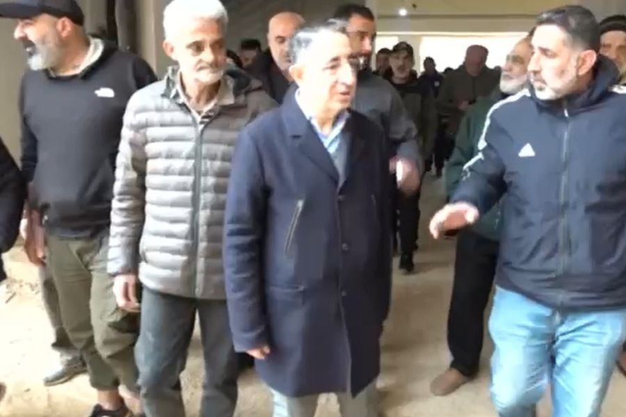 جولة للحاج حسن على عدد من المدارس وسط العاصمة بيروت