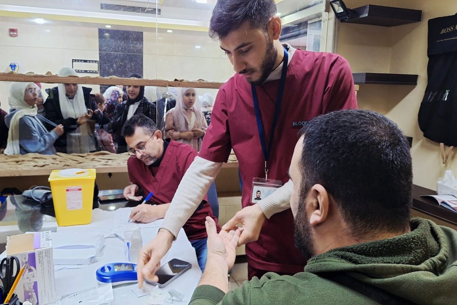 بالصور | إحياءً لذكرى ولادة أبي الفضل العباس (ع) ويوم الجريح.. حملة للتبرّع بالدم  