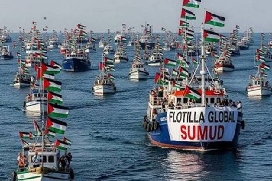 أسطول الصمود يصل إلى المياه الدولية قبالة اليونان في طريقه لكسر حصار غزة