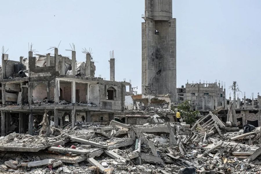 غزة تحتاج لسبع سنوات لإزالة أنقاضها