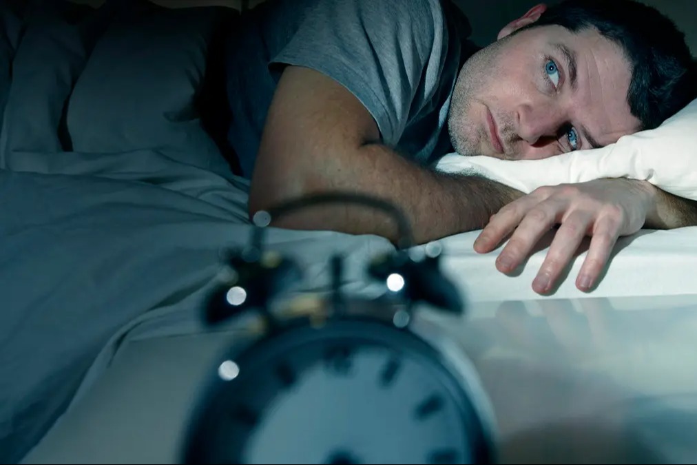 قلة النوم تهدّد متوسط العمر المتوقع أكثر من الغذاء والرياضة