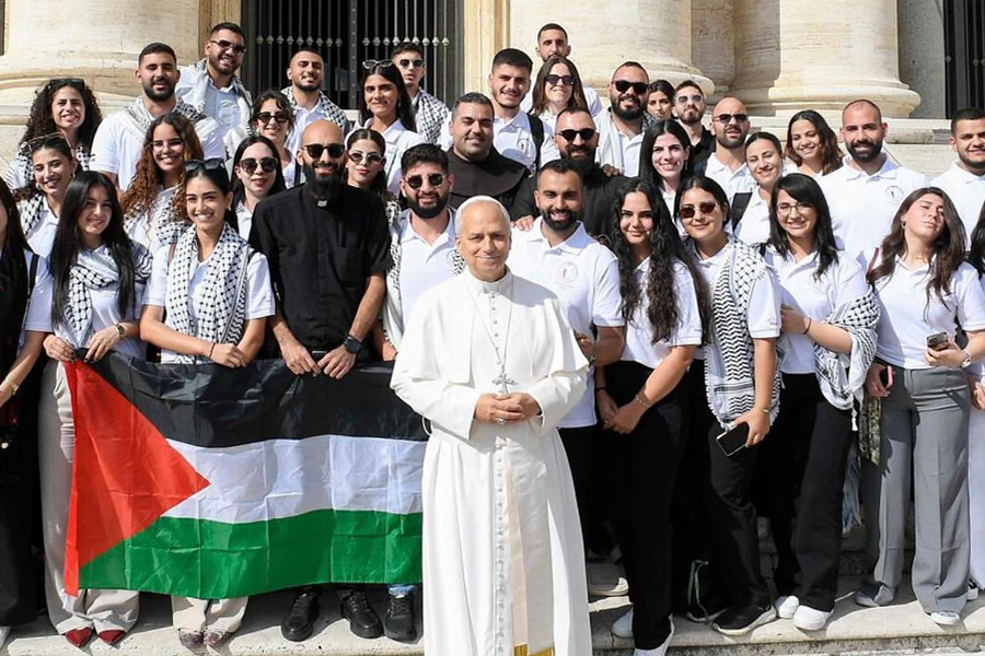 بابا الفاتيكان يستقبل الشبيبة المسيحية في فلسطين