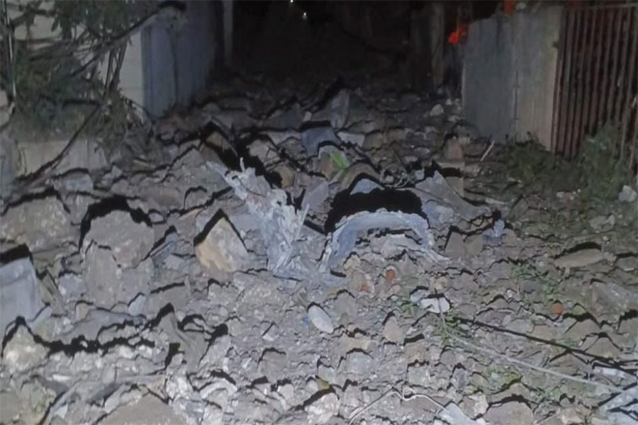 غارات عنيفة في عدة مناطق والعدو يرتكب فجرًا مجزرة مروّعة في كفرحتى