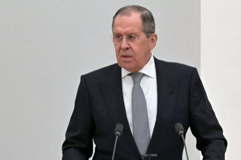 لافروف: روسيا على أهبة الاستعداد للرد على نشر أي قوات أجنبية في أوكرانيا 