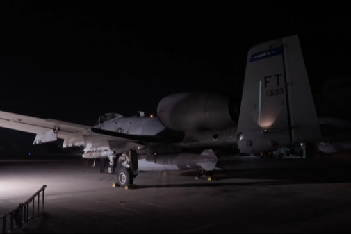 هجوم أمريكي عسكري في البادية السورية.. ما هو المقابل؟