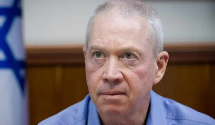 غالانت يُفجّر قنبلة على الهواء: 