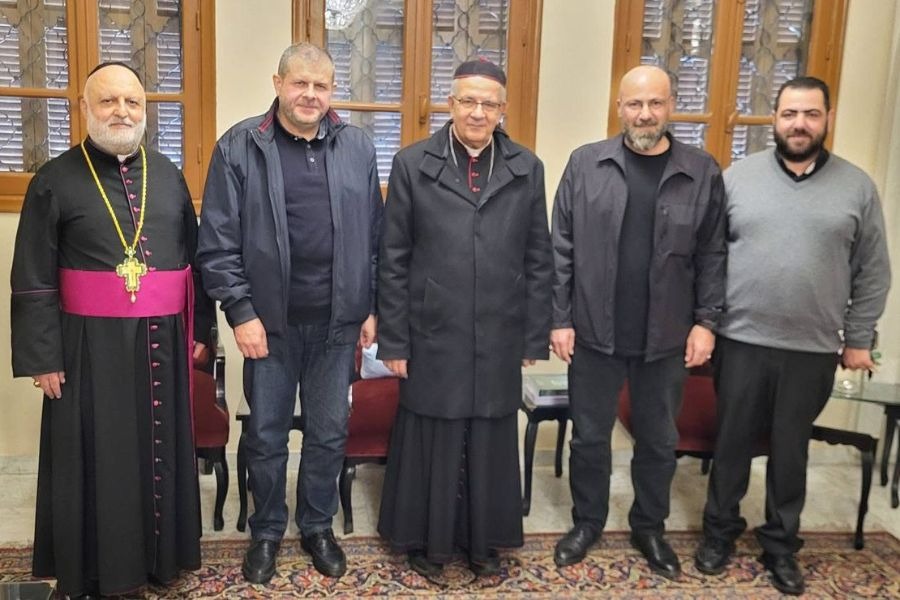 وفد من حزب الله زار المطران مارون العمّار مهنئًا بعيد مار مارون